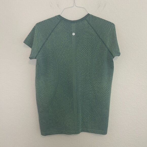 Lululemon Swiftly Tech Short Sleeve 2.0 Sz 14 - Picture 3 of 6